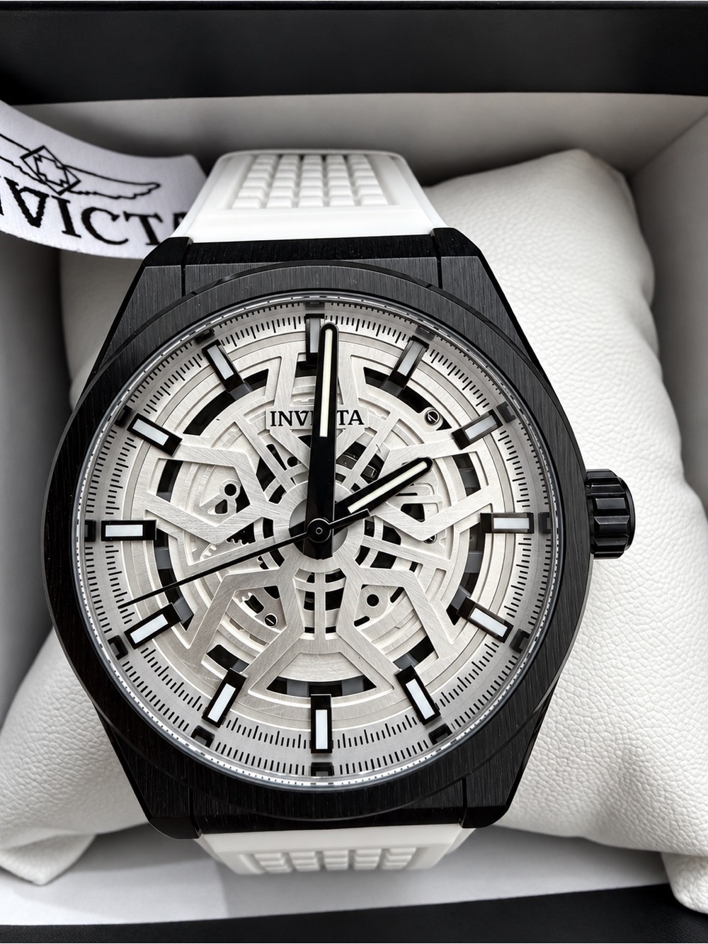 Invicta Speedway Rims Watch